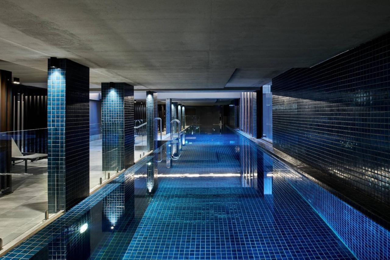 Midnight Hotel, Autograph Collection Canberra Ngoại thất bức ảnh The pool at the hotel